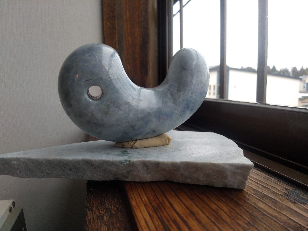 ♪糸魚川翡翠　勾玉　大物　ラベンダー色