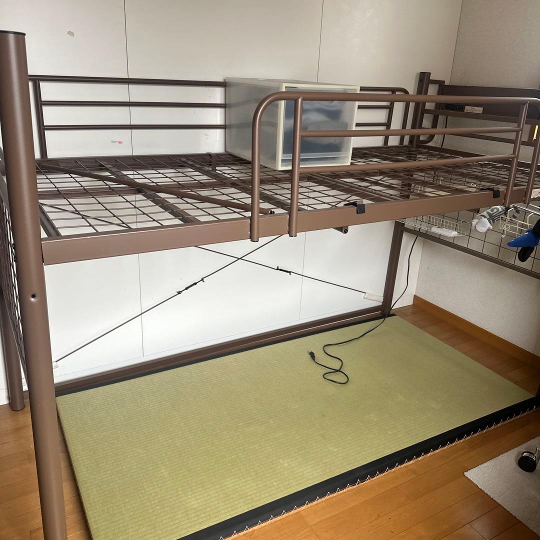 パイプベット　ブラウン　机下に置けます。説明書付　4段階　引き取りお願いします。