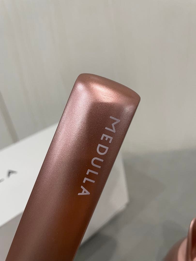 メディラ　ソニックシャインプロ　超音波アイロン　限定カラー