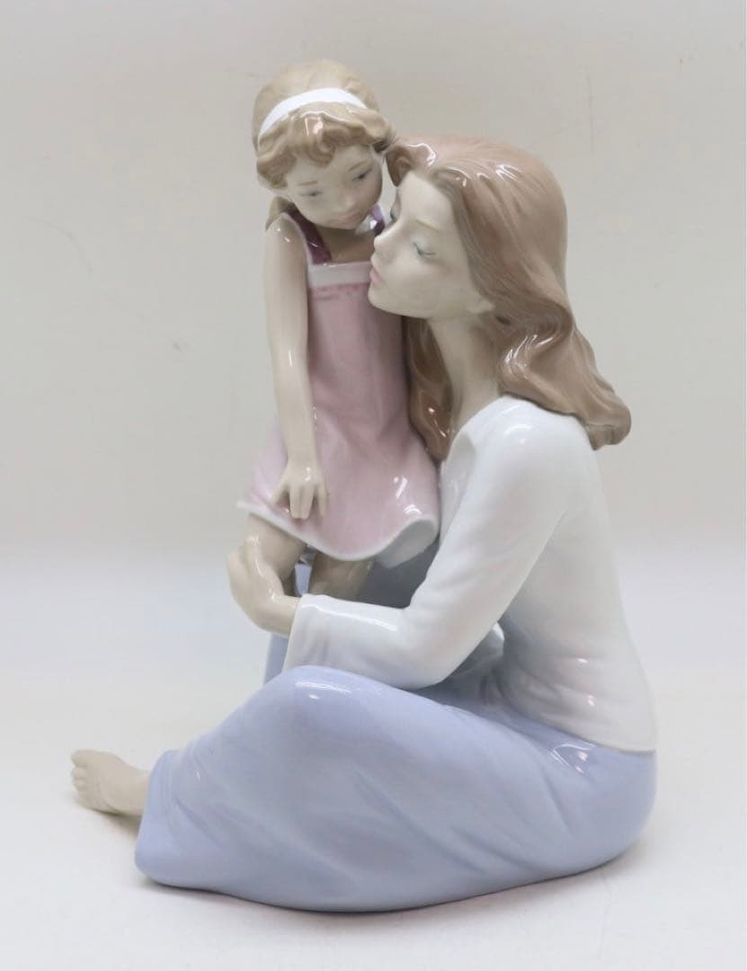 リヤドロ　ママとおしゃべり　フィギュリン　陶器人形　置物