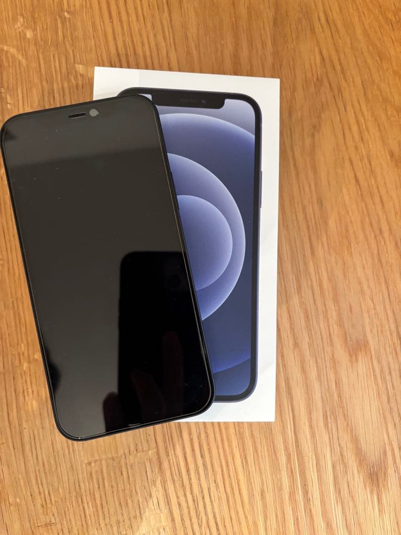 Apple iPhone 12 ブラック 本体　美品