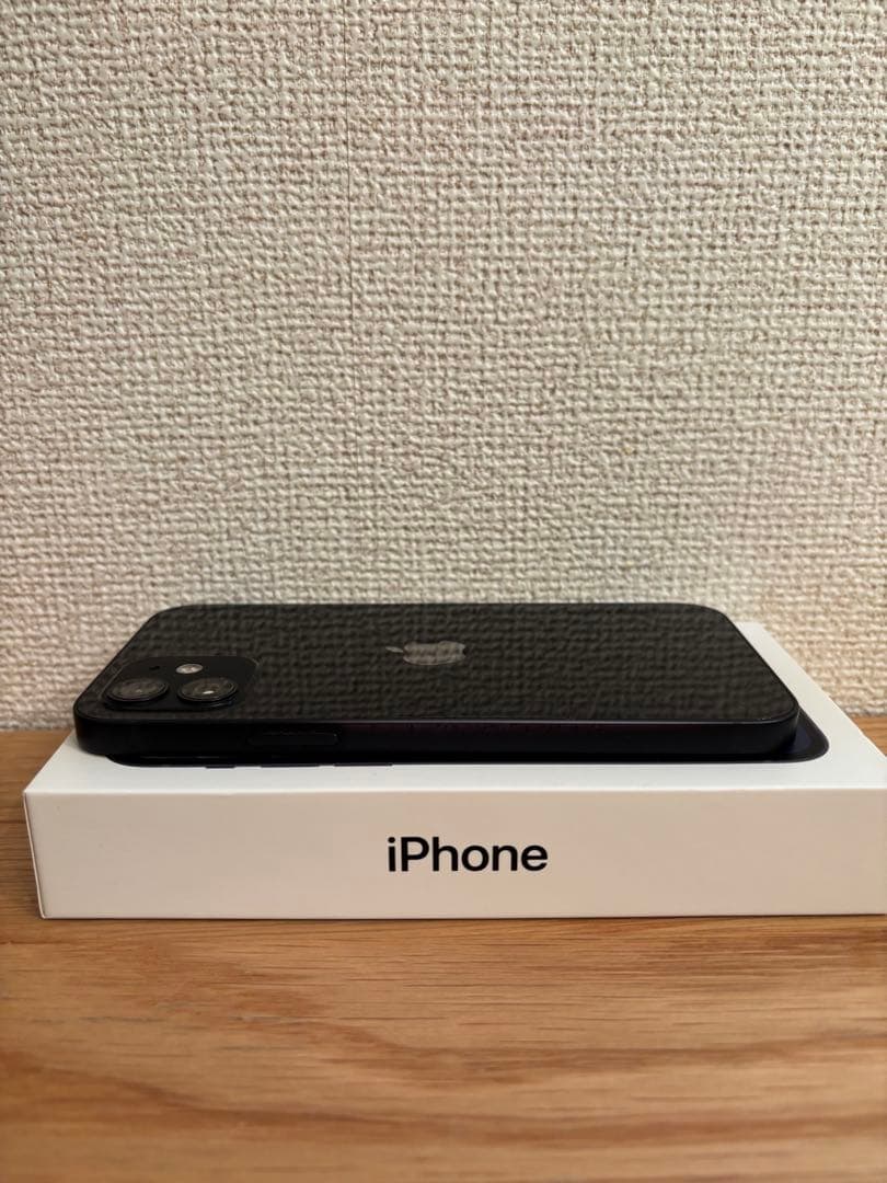 Apple iPhone 12 ブラック 本体　美品