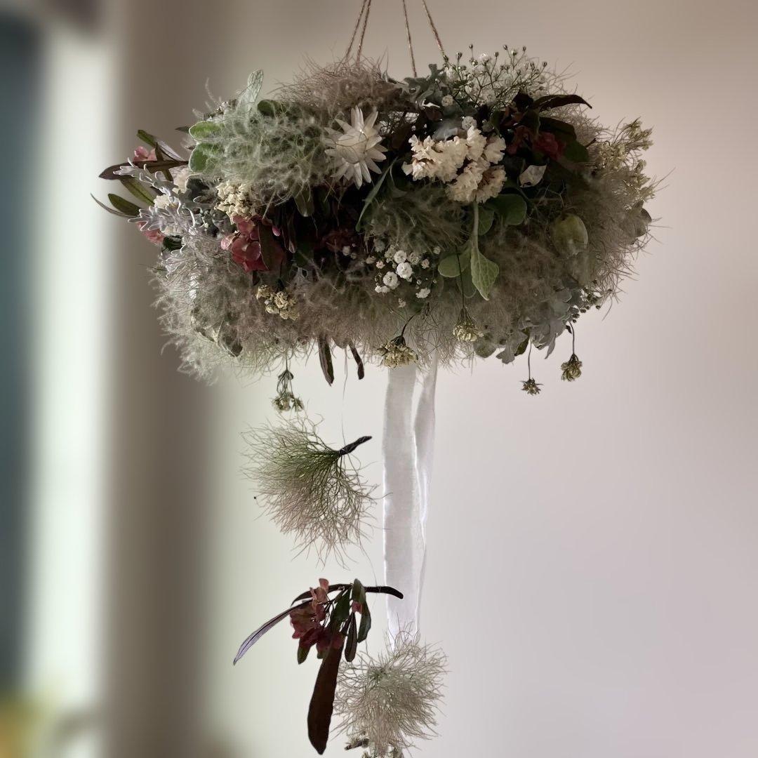 スモークツリー とドドナエアのシックなフライングリース 貝細工