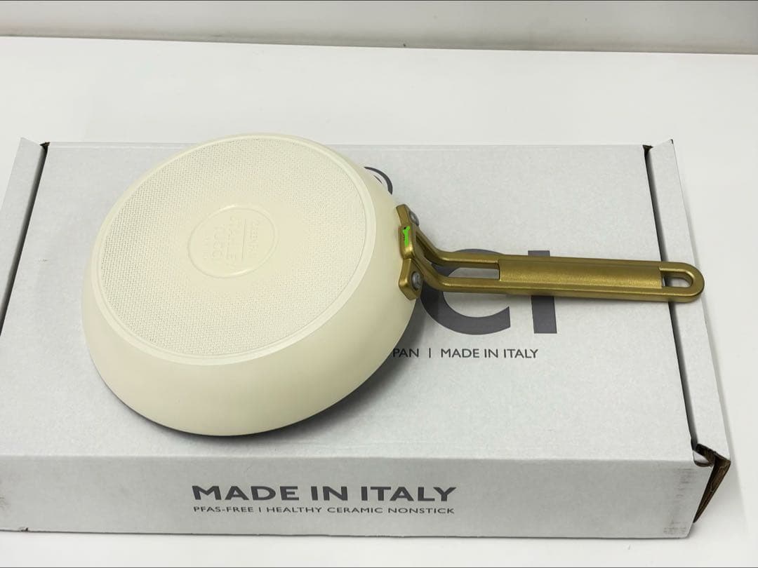 グリーンパン TUCCIコレクション フライパン 20cm ホワイト - メルカリ