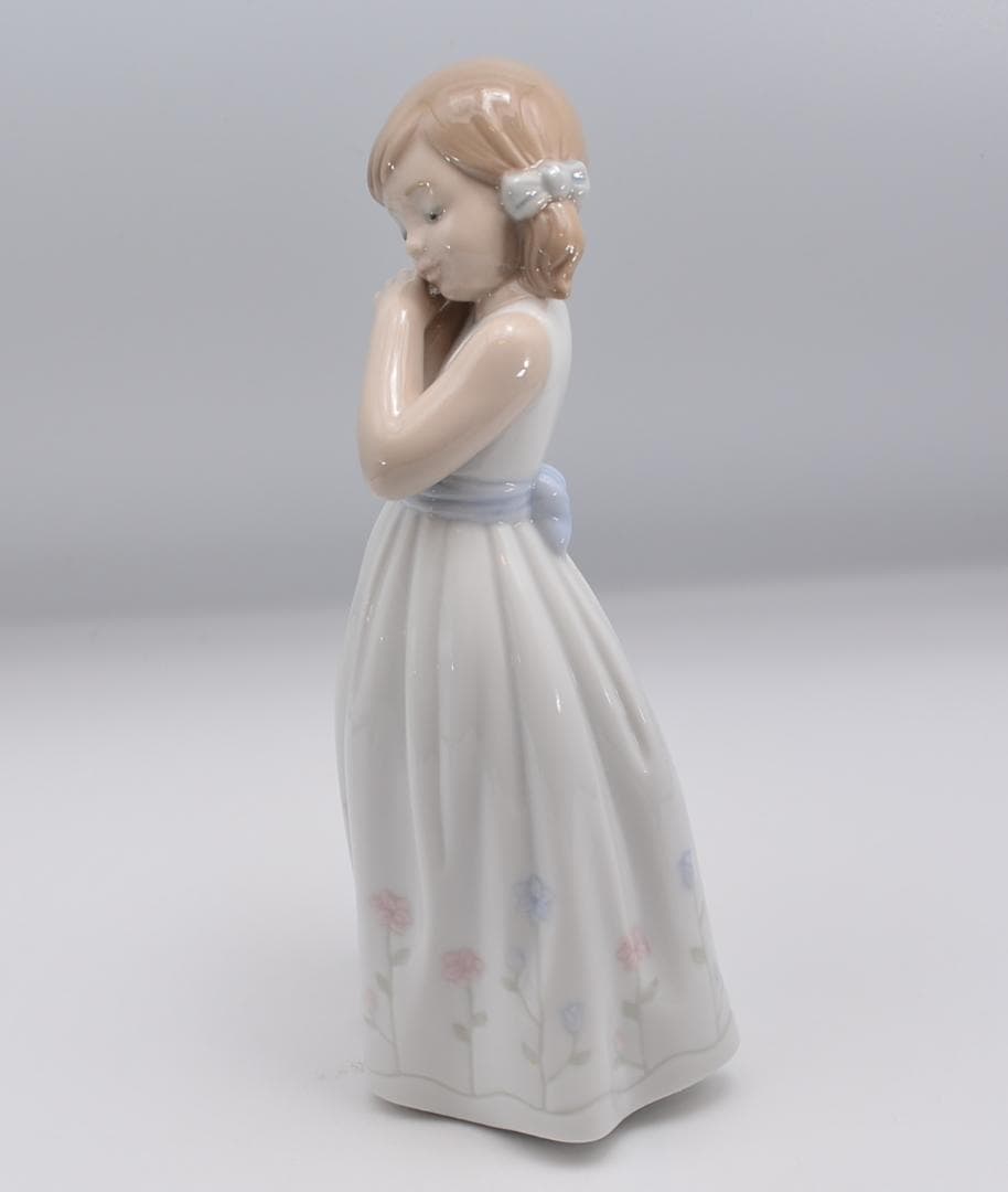 わが家のプリンセス　＃6973　★リヤドロ　スペイン　光沢仕上げ　箱付き