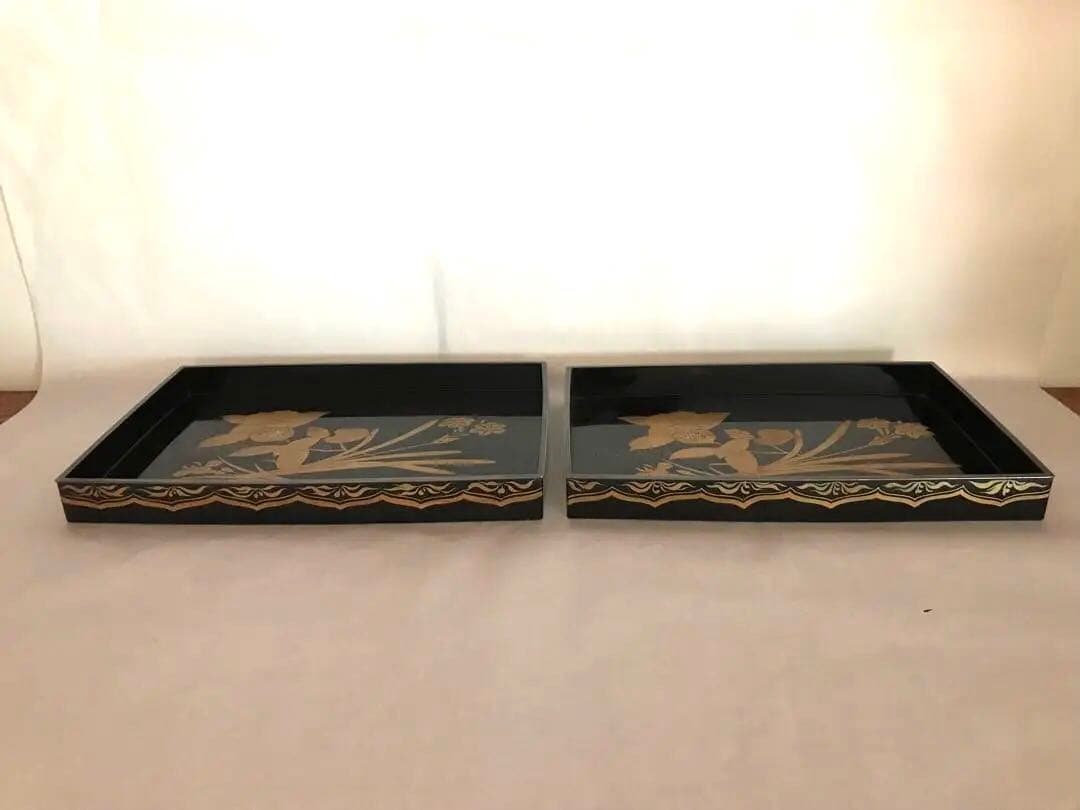 草花文蒔絵角盆(大・小)