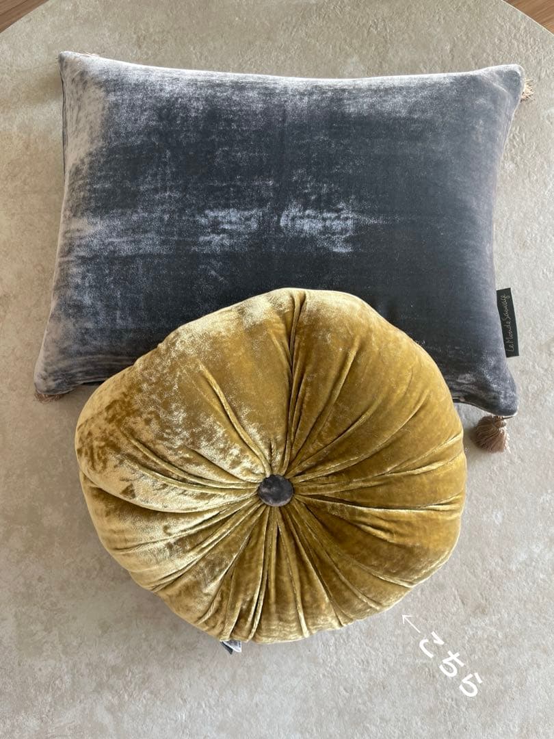 シルクベロアクッション・ラウンド　le monde sawage