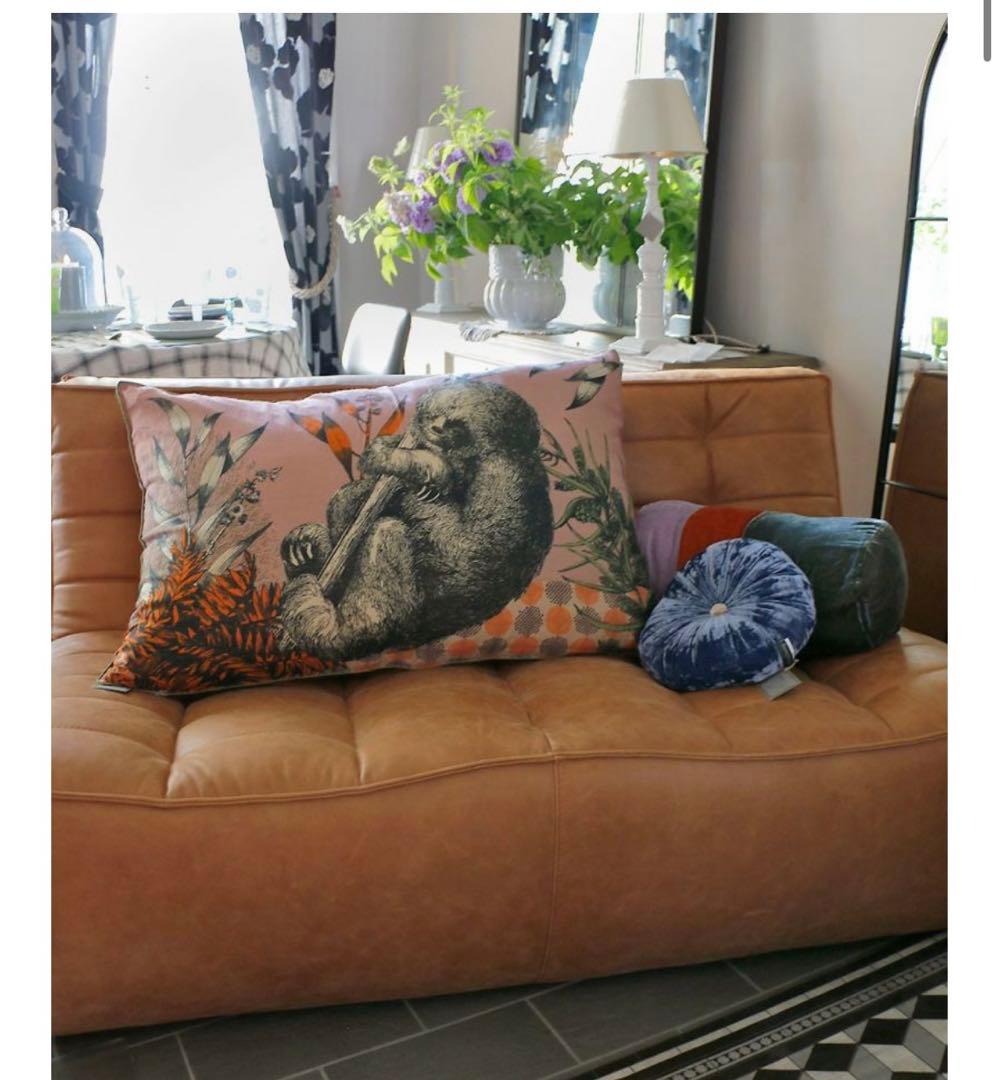 シルクベロアクッション・ラウンド　le monde sawage