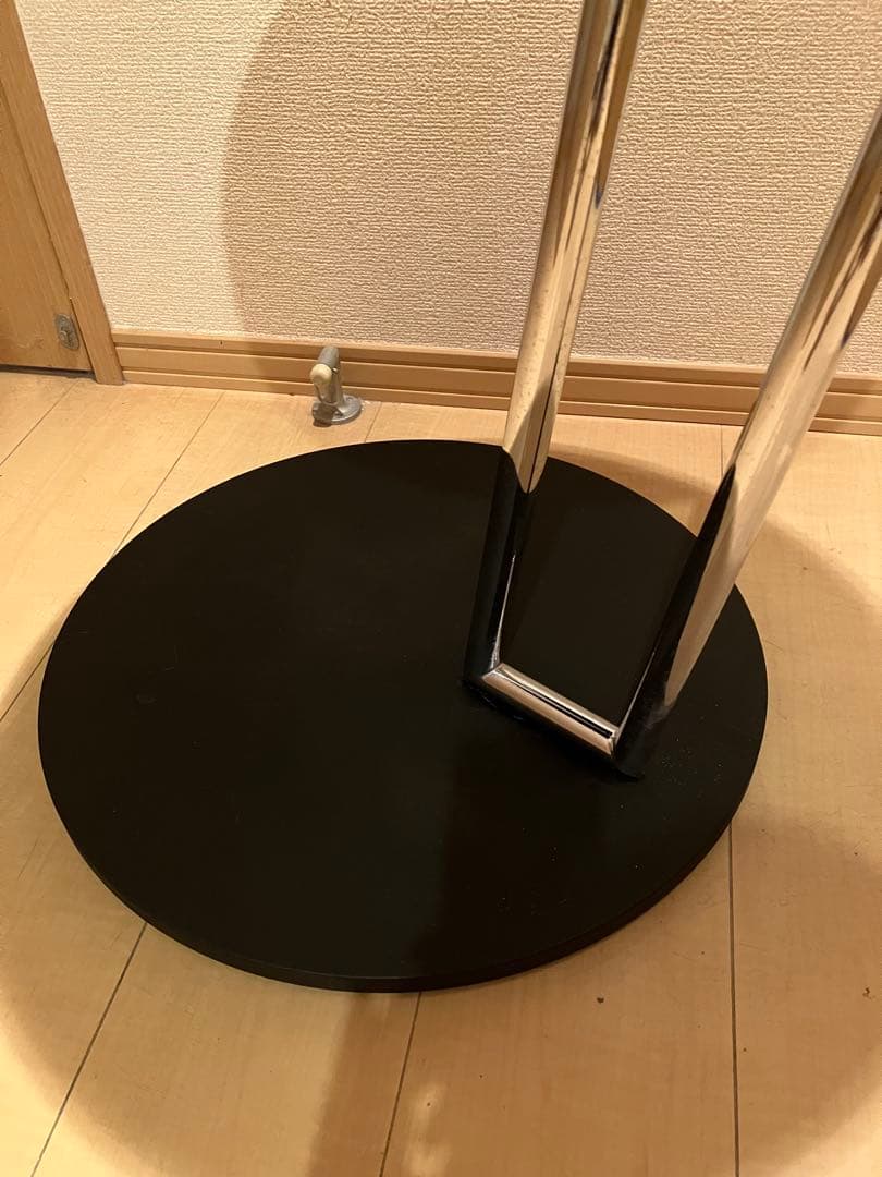 コーヒーテーブル　アイリーン・グレイ