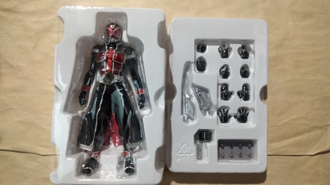 S.H.Figuarts 仮面ライダーウィザード フレイムスタイル 真骨彫