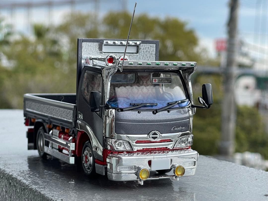 デコトラ‼️1/32 楽プラ・デュトロ☆完成品☆ - メルカリ