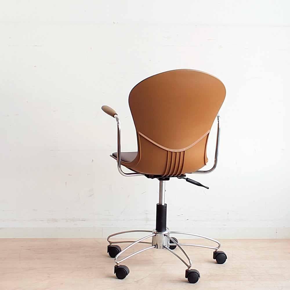 furmax デスクチェア A アーム付きワークチェア ZR24299 - メルカリ