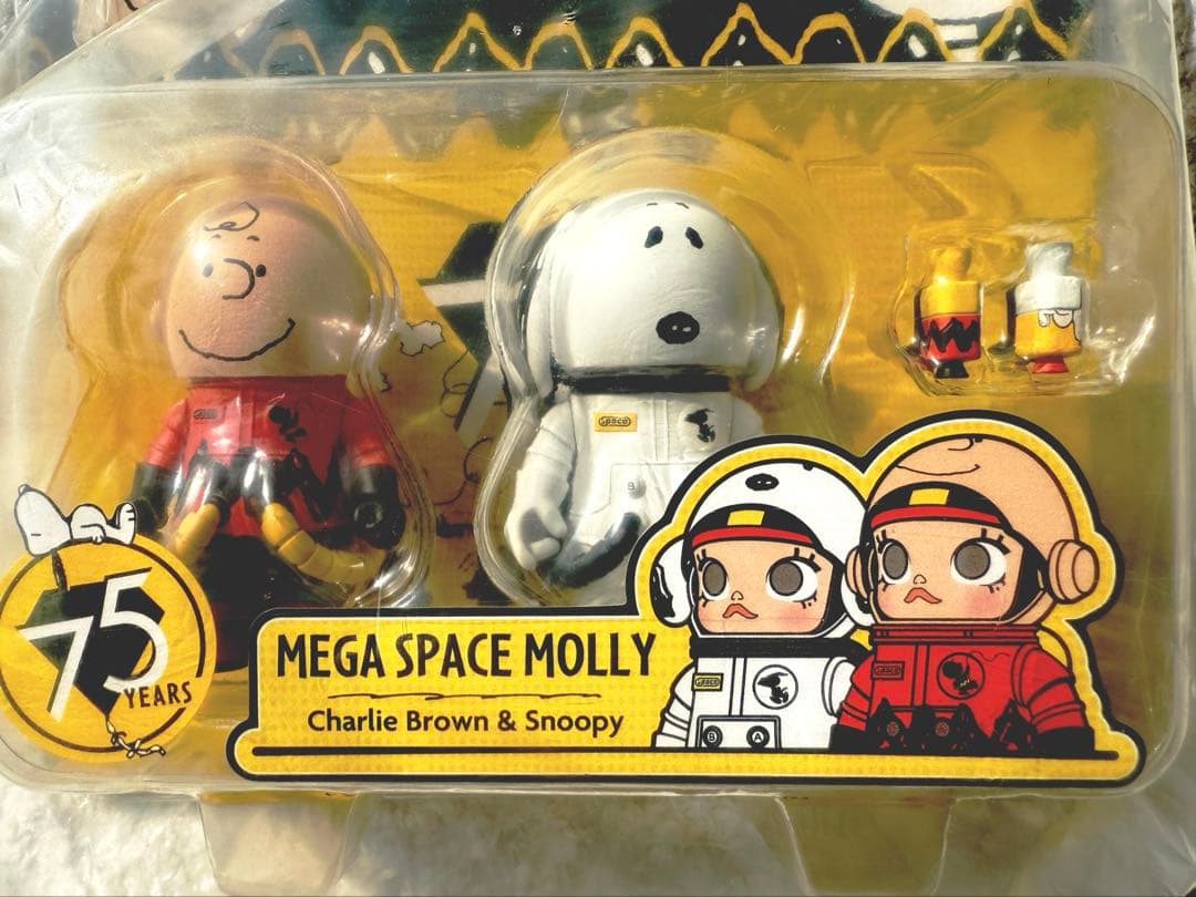 SNOOPY PEANUTS MEGA SPACE MOLLY 100% 限定