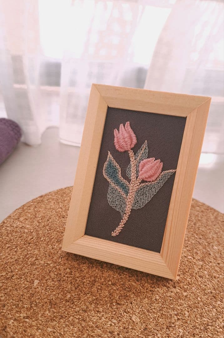 【専用】ハンドメイド　刺繍ブローチ