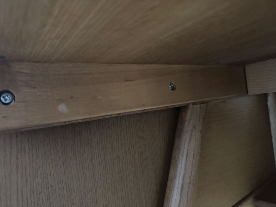 kin　　　カリモク　机