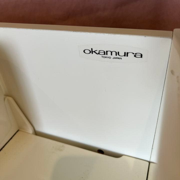 【送料込み】オカムラ　学習机　ホワイト鏡面仕上げ