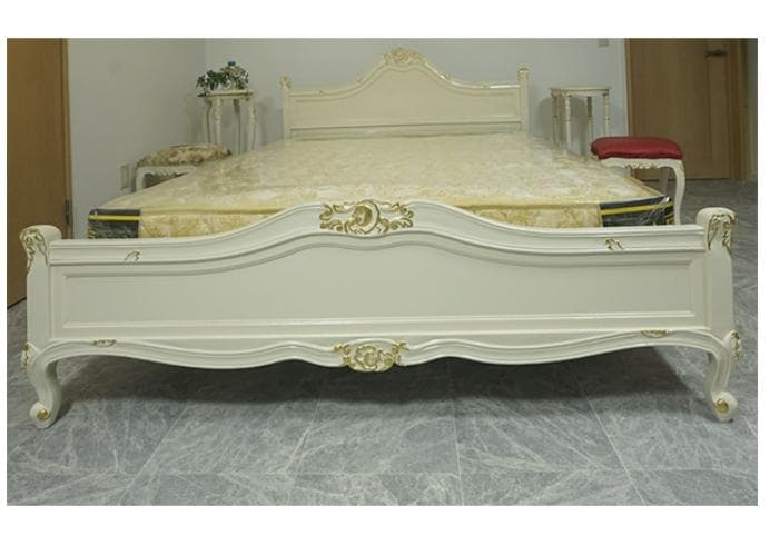お値下げ！　ロココ調　アイボリーゴールド　ダブルベッド