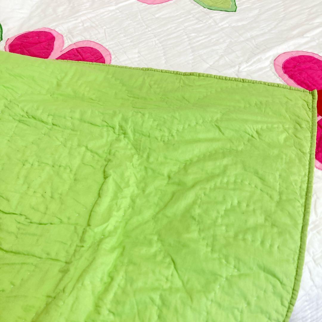 海外輸入品：お花のアプリケキルトカバー　オールコットン