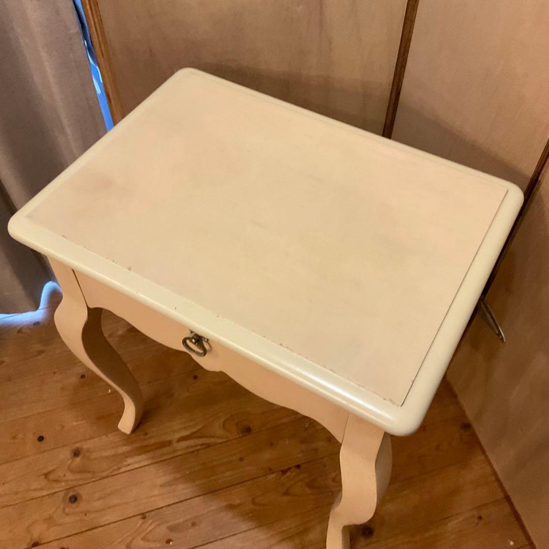 リン・ホーリン 猫脚 サイドテーブル LYNN HOLLYN IDC 大塚家具