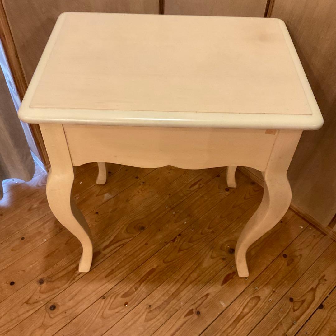 リン・ホーリン 猫脚 サイドテーブル LYNN HOLLYN IDC 大塚家具