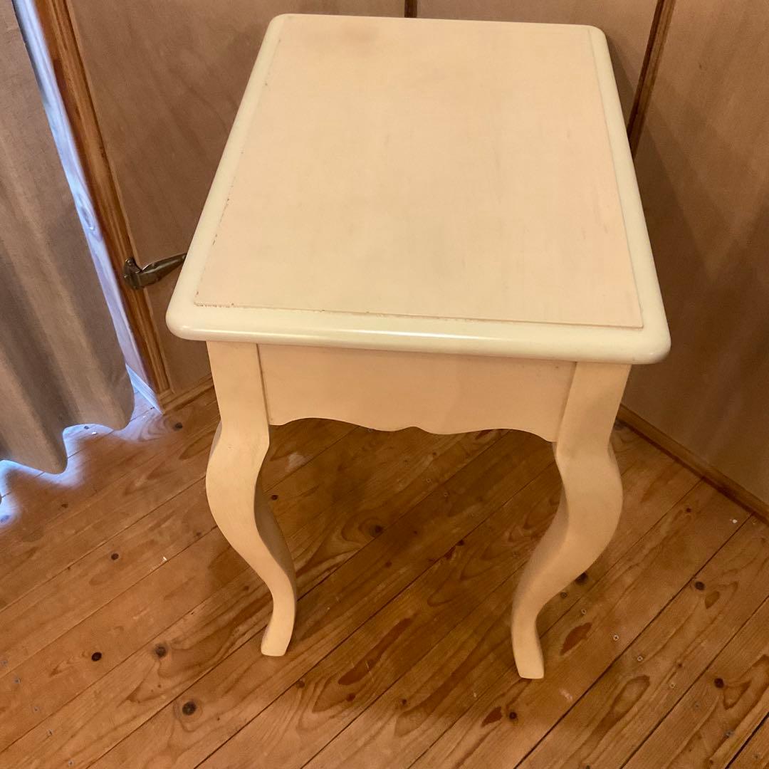 リン・ホーリン 猫脚 サイドテーブル LYNN HOLLYN IDC 大塚家具