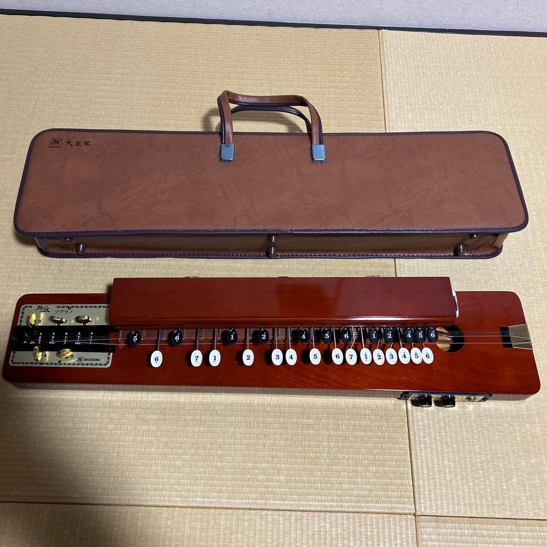 SUZUKI ツブラン 専用ケース付き 大正琴 - メルカリ