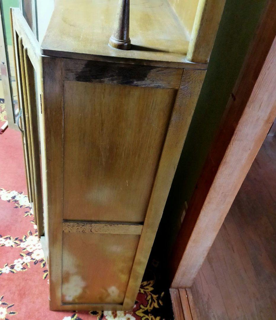 木製キャビネット　ヴィンテージ家具　ガラス扉付き　昭和レトロ