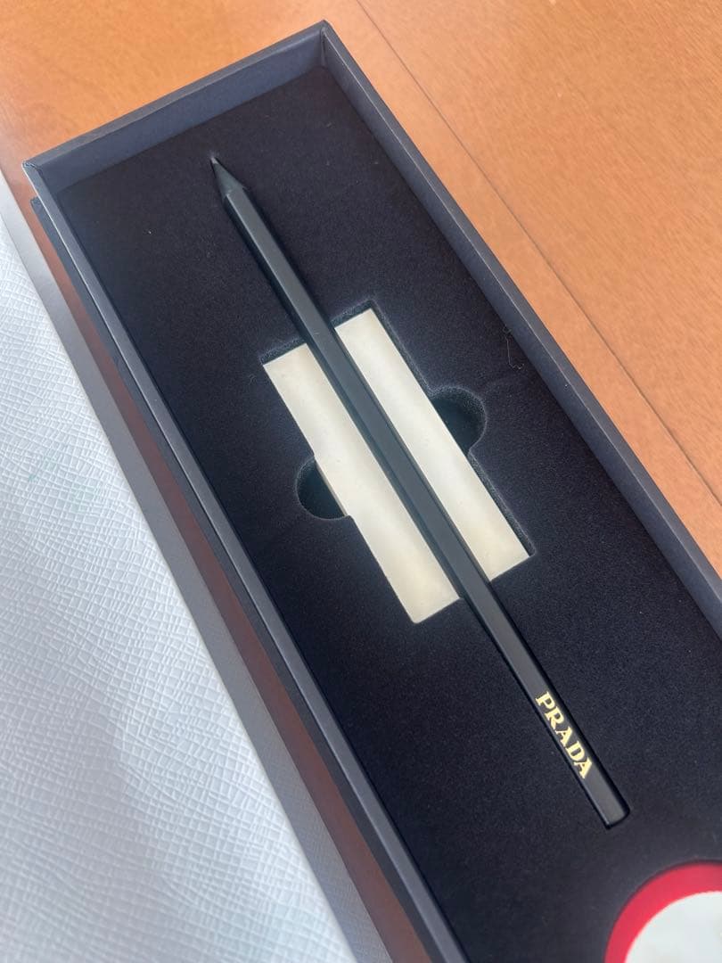 PRADA プラダ　名刺立て鉛筆セット
