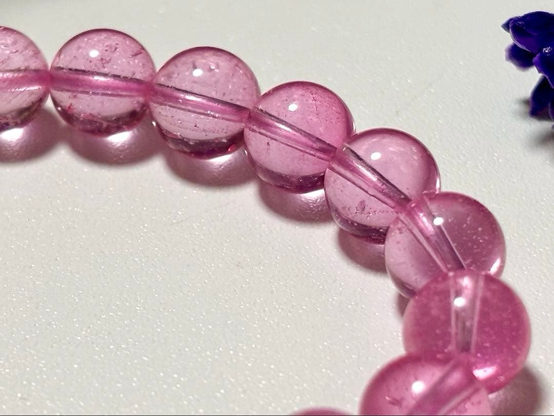 aki　大いなる幸運と愛を引き寄せるパワーストーン　タフィーピンクトパーズ