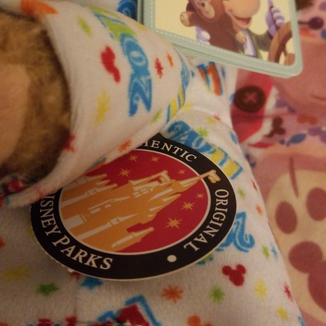 海外ディズニー　ダッフィー　ぬいぐるみ　タグストーリーブック付き　新品