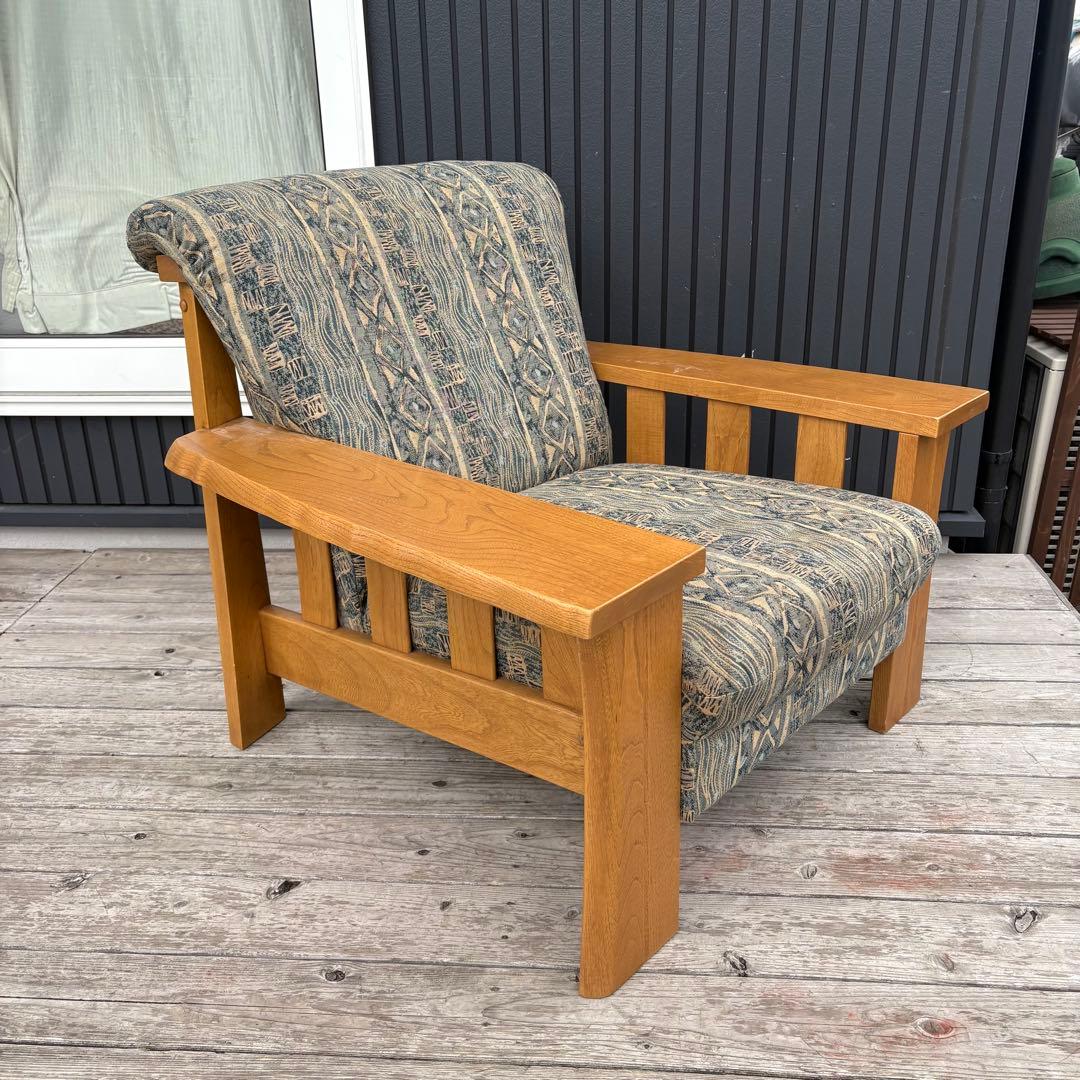 ② カリモク 木製アームチェア 1人掛けソファ 木製 北欧レトロ ファブリック