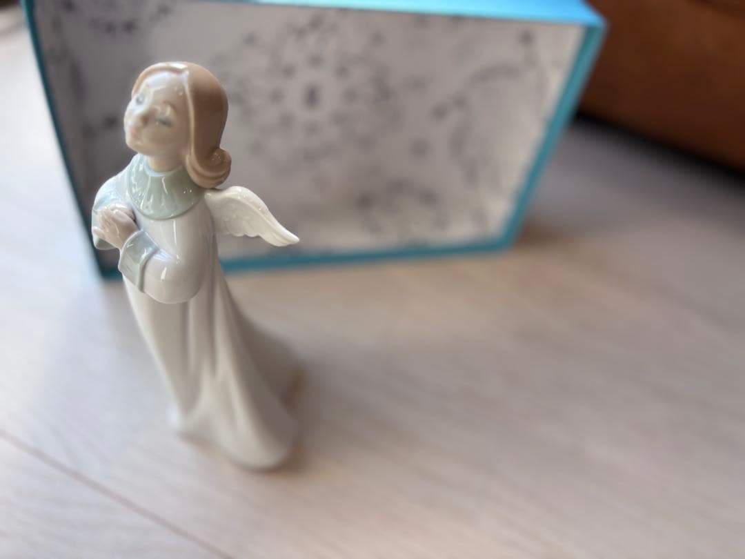リヤドロ　天使 新品 人形 置物 LLADOR 陶器製アンティーク
