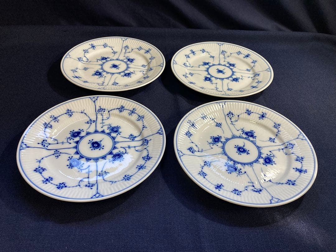ロイヤルコペンハーゲン　ブルーフルーテッドプレインプレート　19.4㎝×４枚‼️