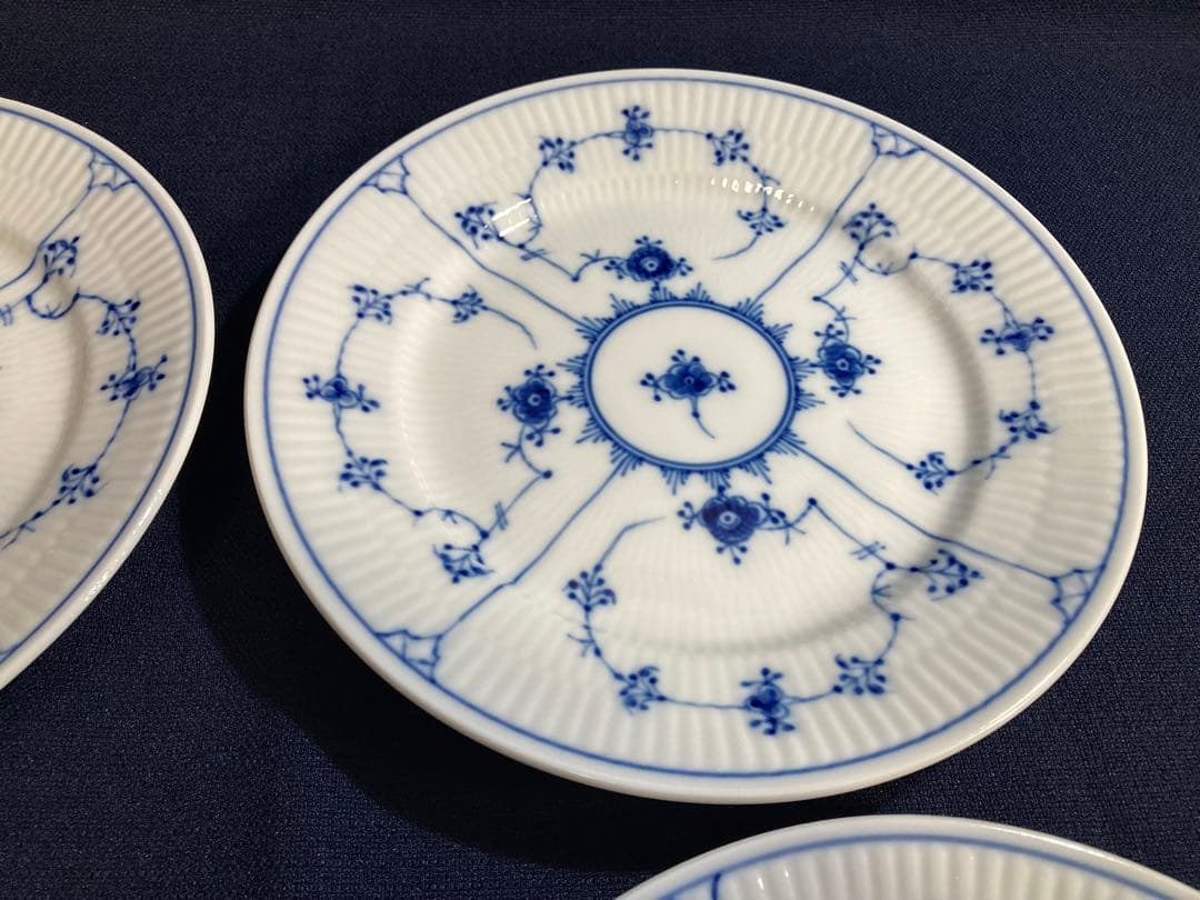 ロイヤルコペンハーゲン　ブルーフルーテッドプレインプレート　19.4㎝×４枚‼️