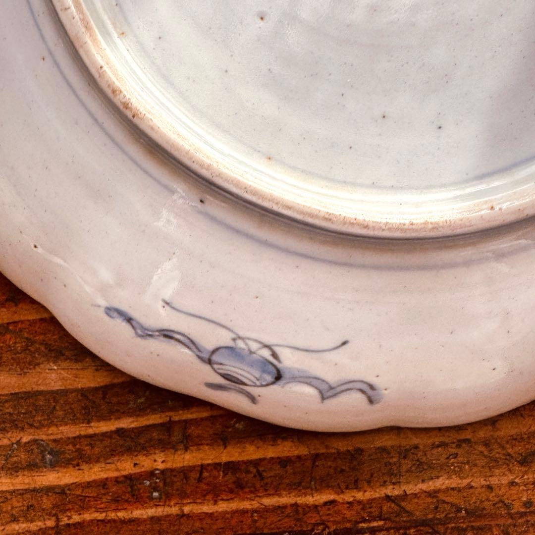 骨董皿 希少　カエル文 火焔文　金彩赤絵皿　輪花皿 かえる文　金カエル