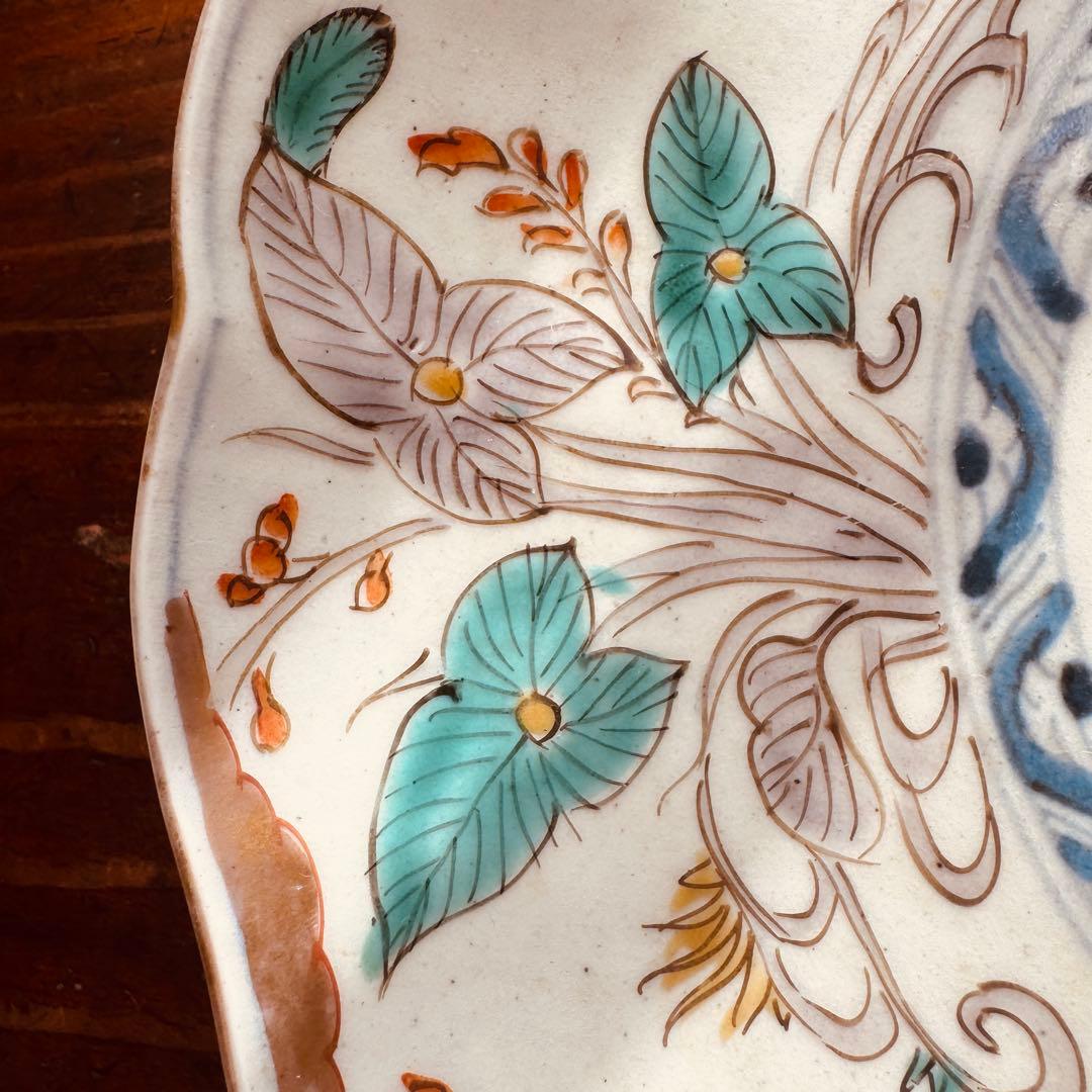 骨董皿 希少　カエル文 火焔文　金彩赤絵皿　輪花皿 かえる文　金カエル