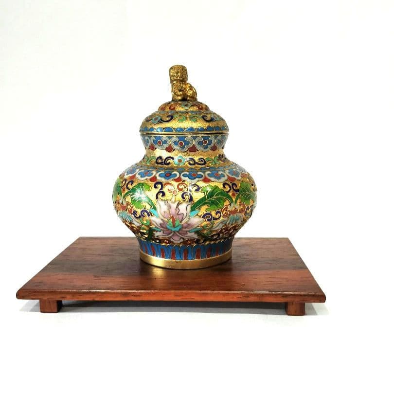 ❤【新品・未使用】中国 七宝琺瑯彩 花文 獅子摘蓋物 七宝焼 壺 ツボ