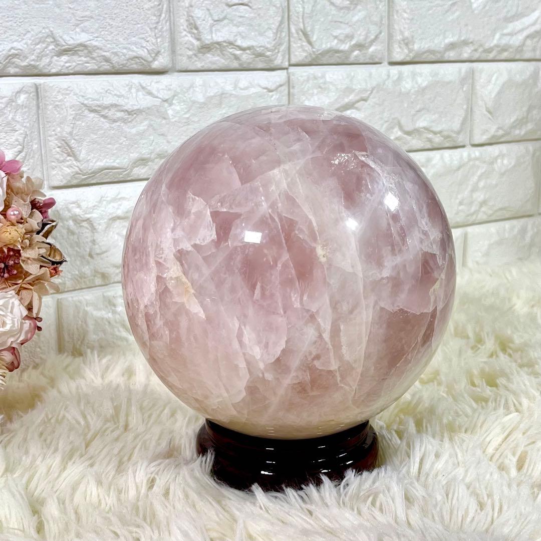 【大玉】ローズクォーツ 球体 6.2kg クラック水晶 スフィア 木製台座付き