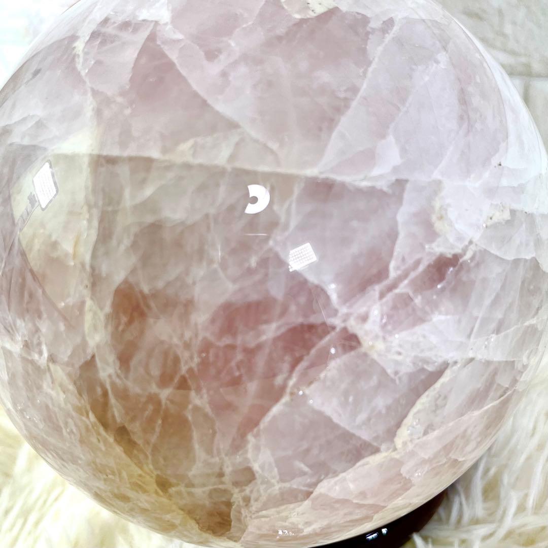 【大玉】ローズクォーツ 球体 6.2kg クラック水晶 スフィア 木製台座付き