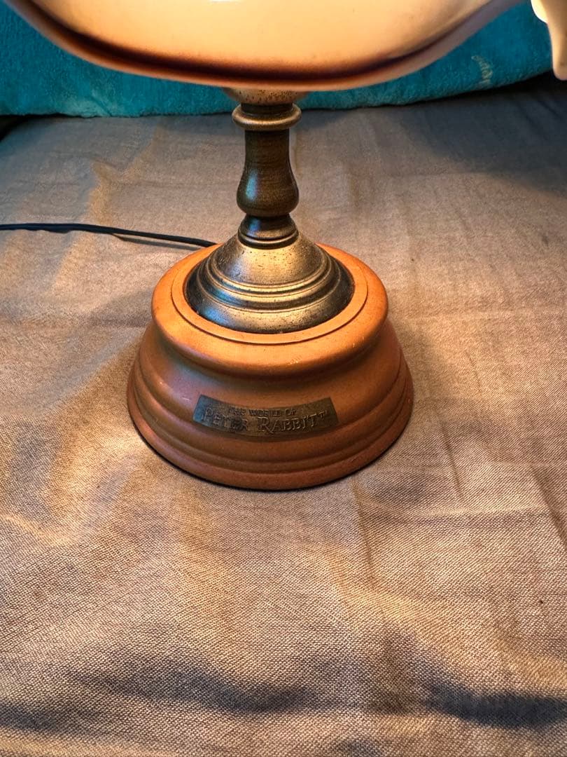 Peter rabbit スタンドランプ