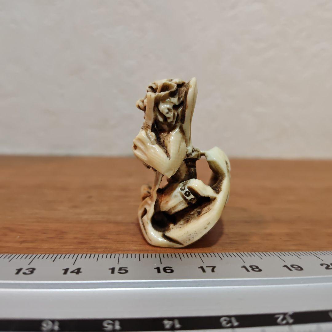 時代提物 神像根付 天然素材 在銘【風神雷神】高さ約4.4cm 重19ｇ 厄除け