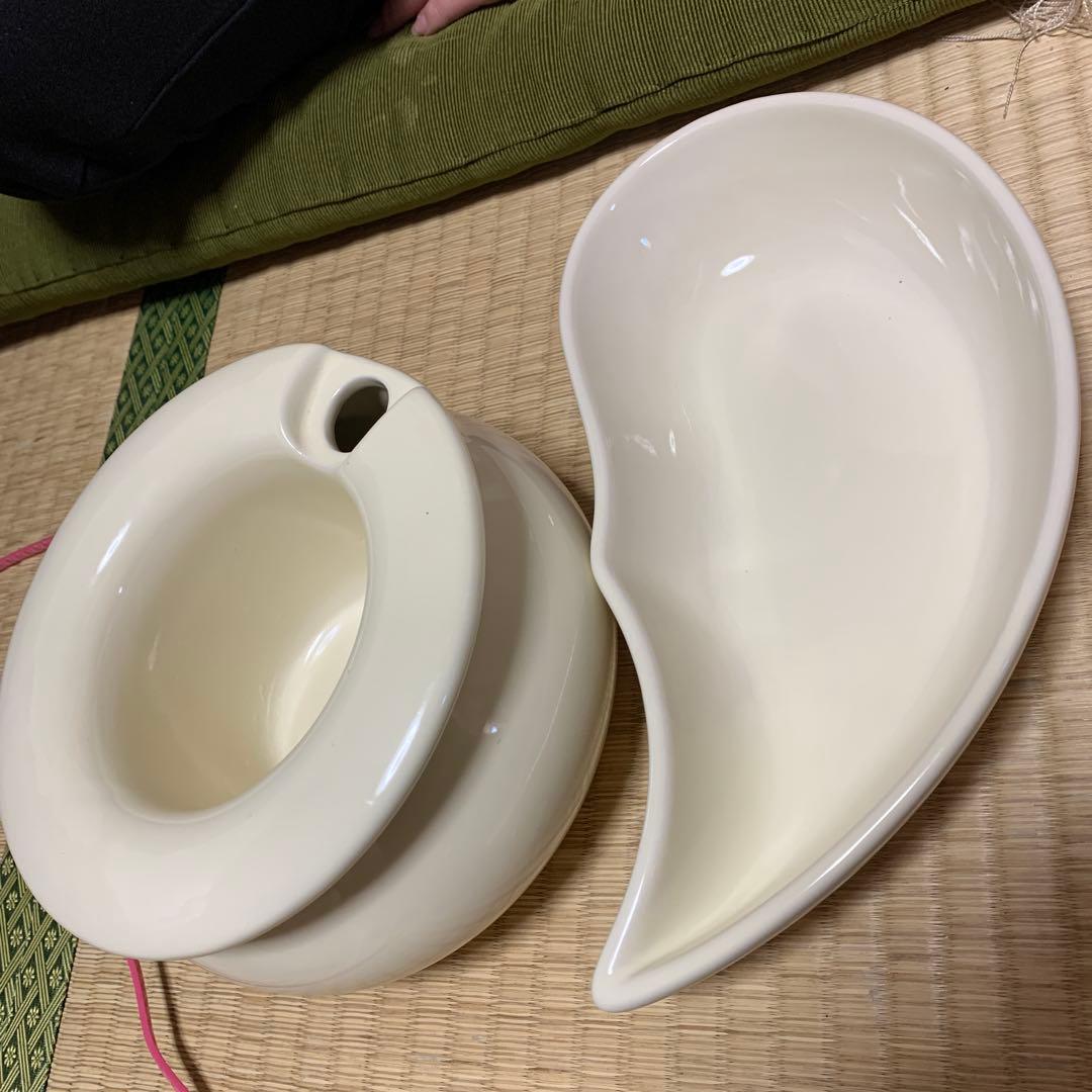 【中古】葉型皿5枚と蓋付き容器セット　18-419