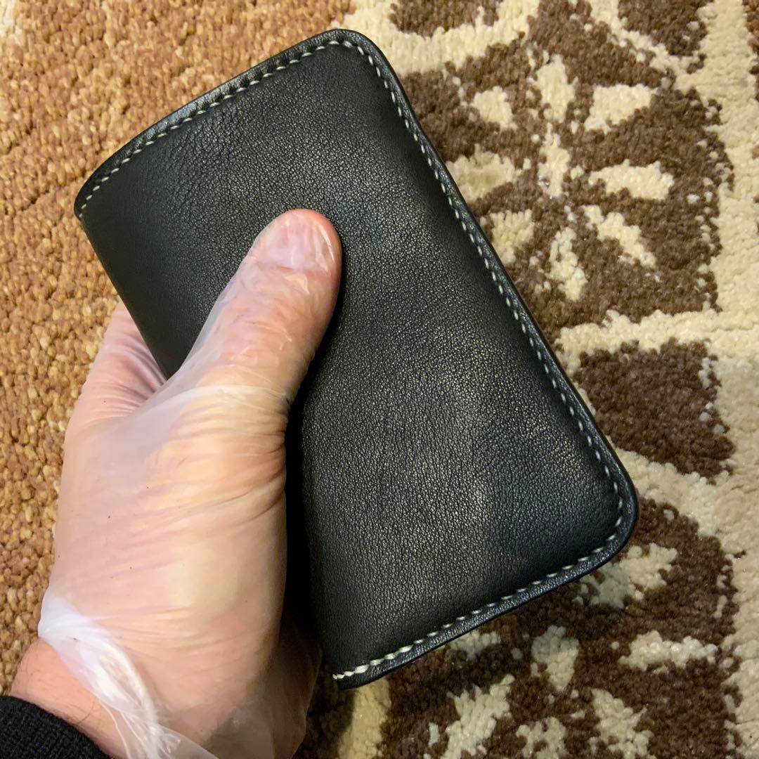未使用 黒とナチュラル色の革を使用したミドルウォレット ハンドメイド