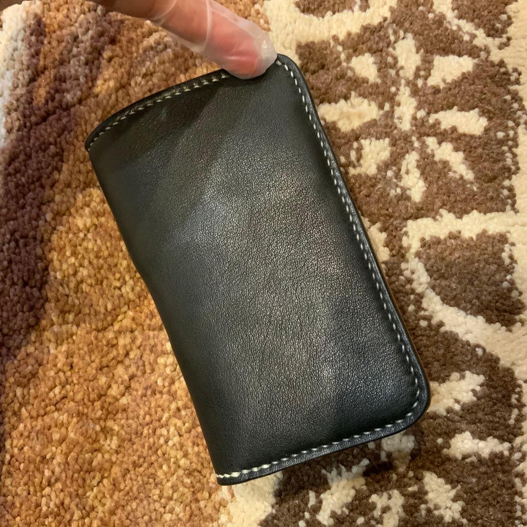 未使用 黒とナチュラル色の革を使用したミドルウォレット ハンドメイド