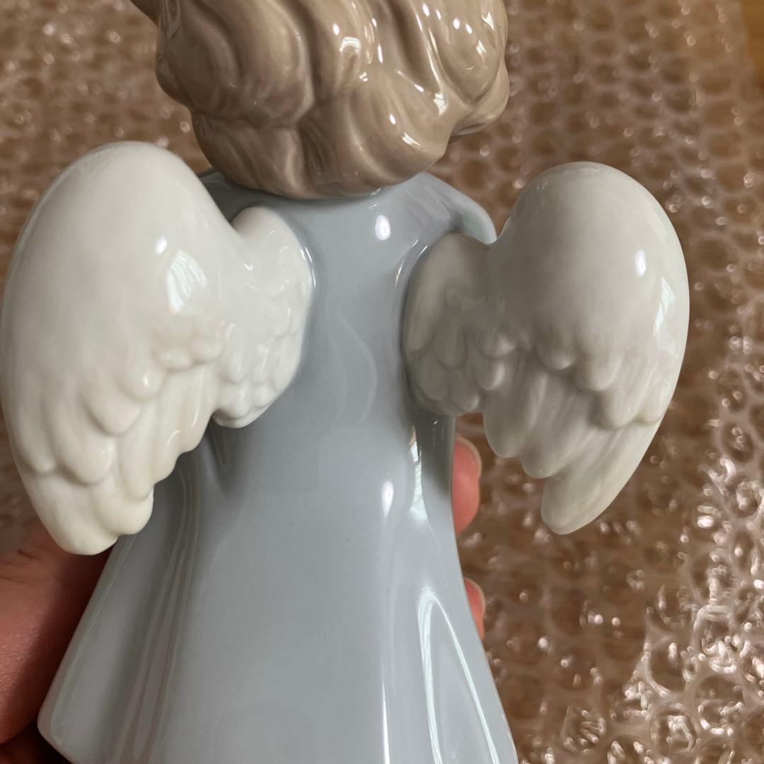 リヤドロ うさぎを抱く天使