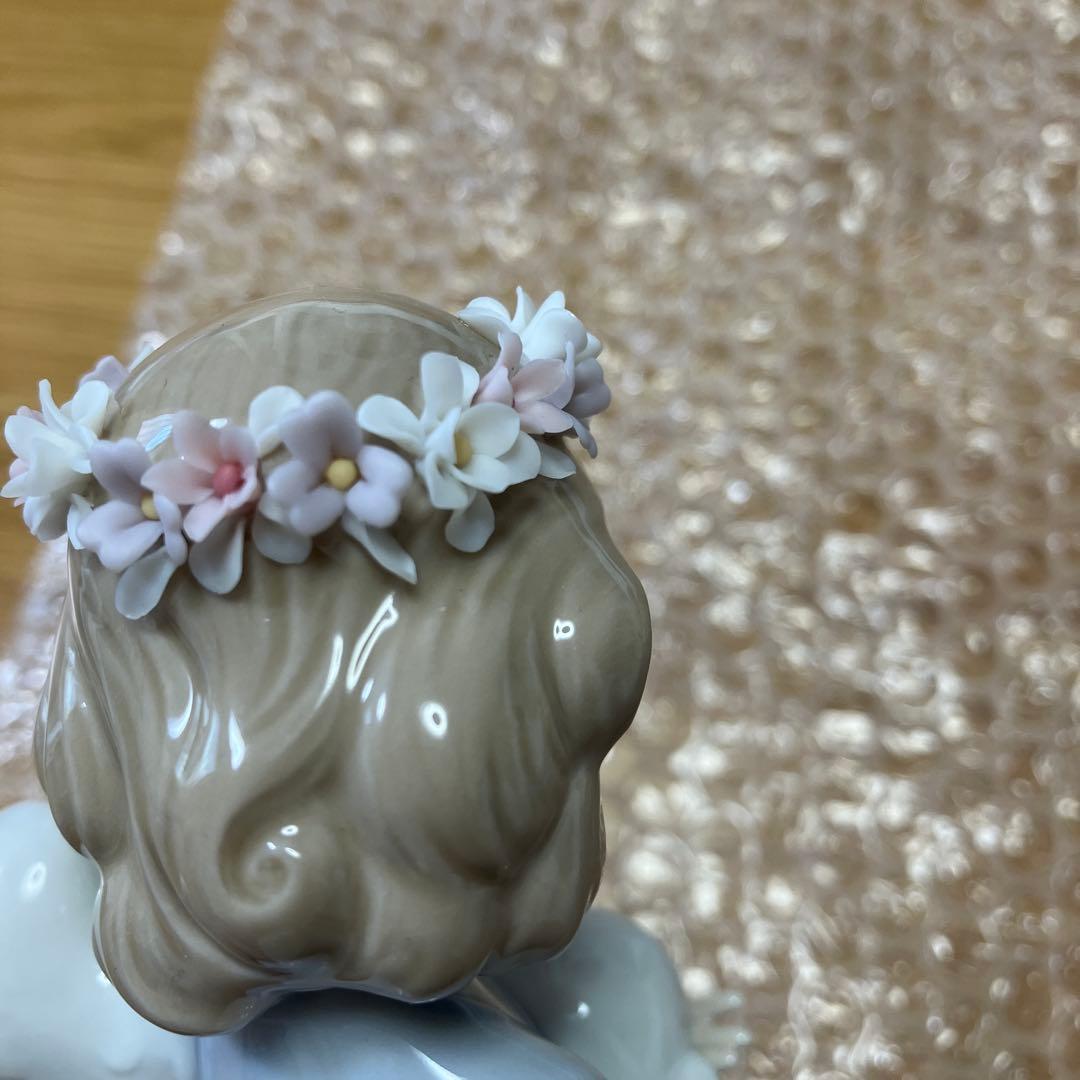 リヤドロ うさぎを抱く天使