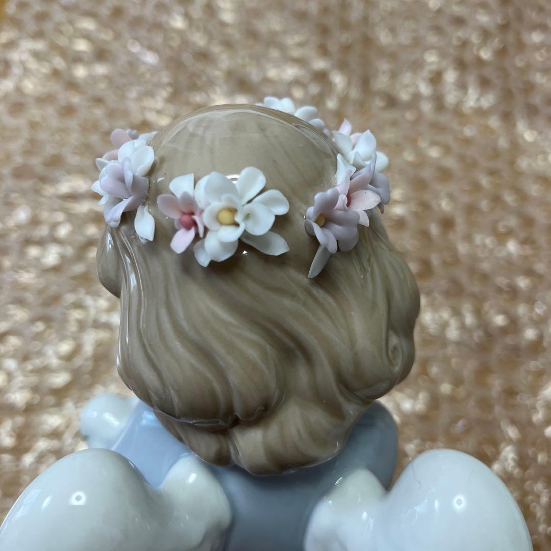 リヤドロ うさぎを抱く天使