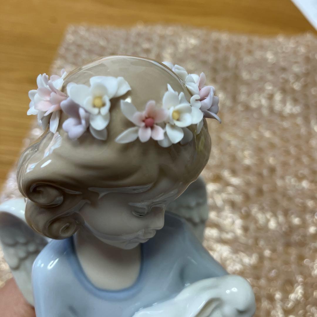 リヤドロ うさぎを抱く天使