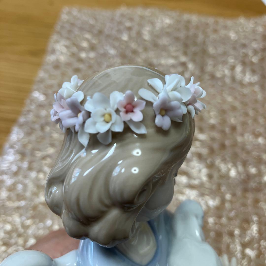 リヤドロ うさぎを抱く天使