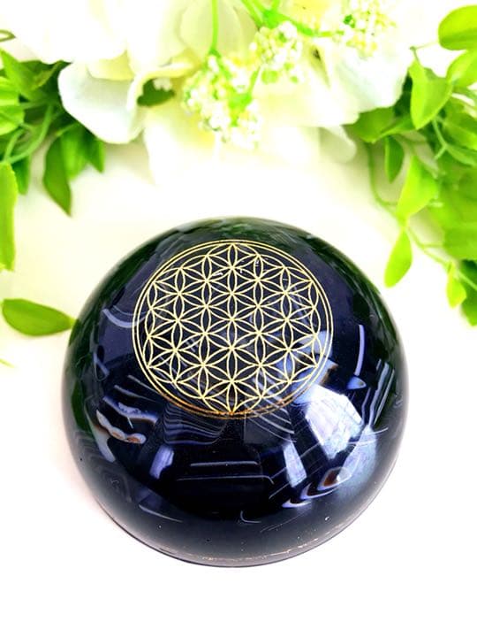 【オニキス＆イヤシロチパウダー】ドーム型オルゴナイト（8cm）